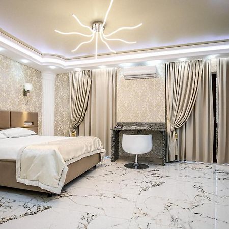 Prestige Apart-Hotel Chisinau Bagian luar foto