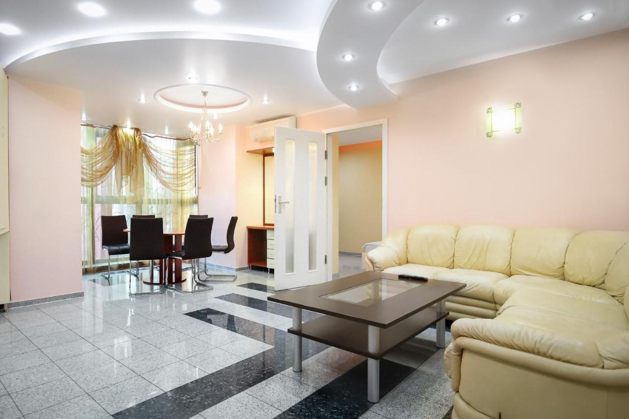 Prestige Apart-Hotel Chisinau Bagian luar foto