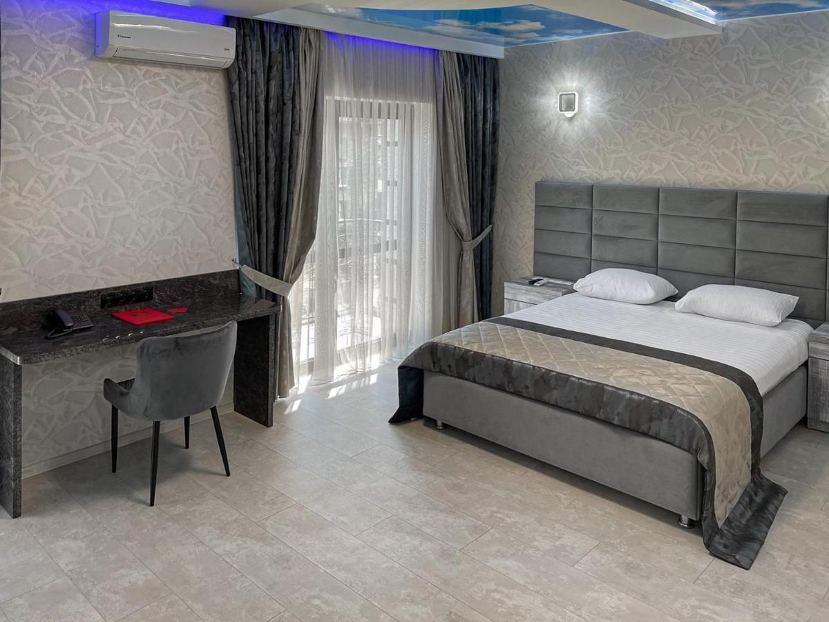 Prestige Apart-Hotel Chisinau Bagian luar foto