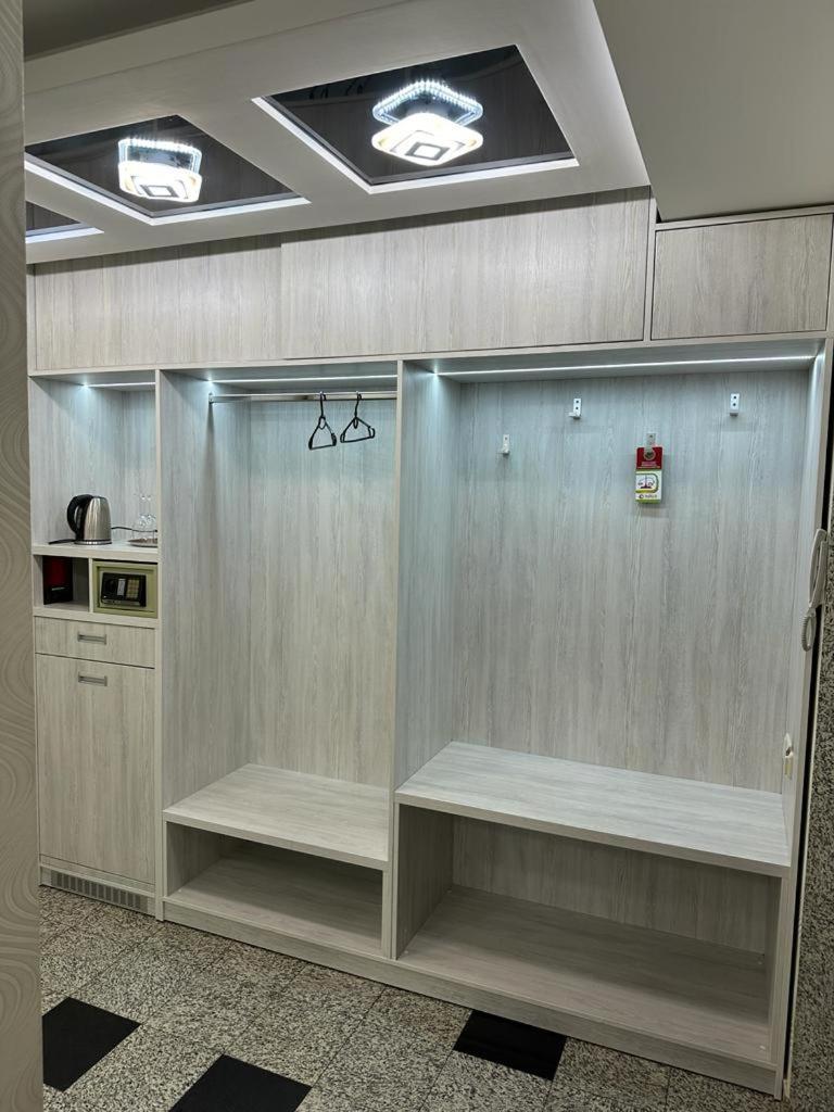 Prestige Apart-Hotel Chisinau Bagian luar foto
