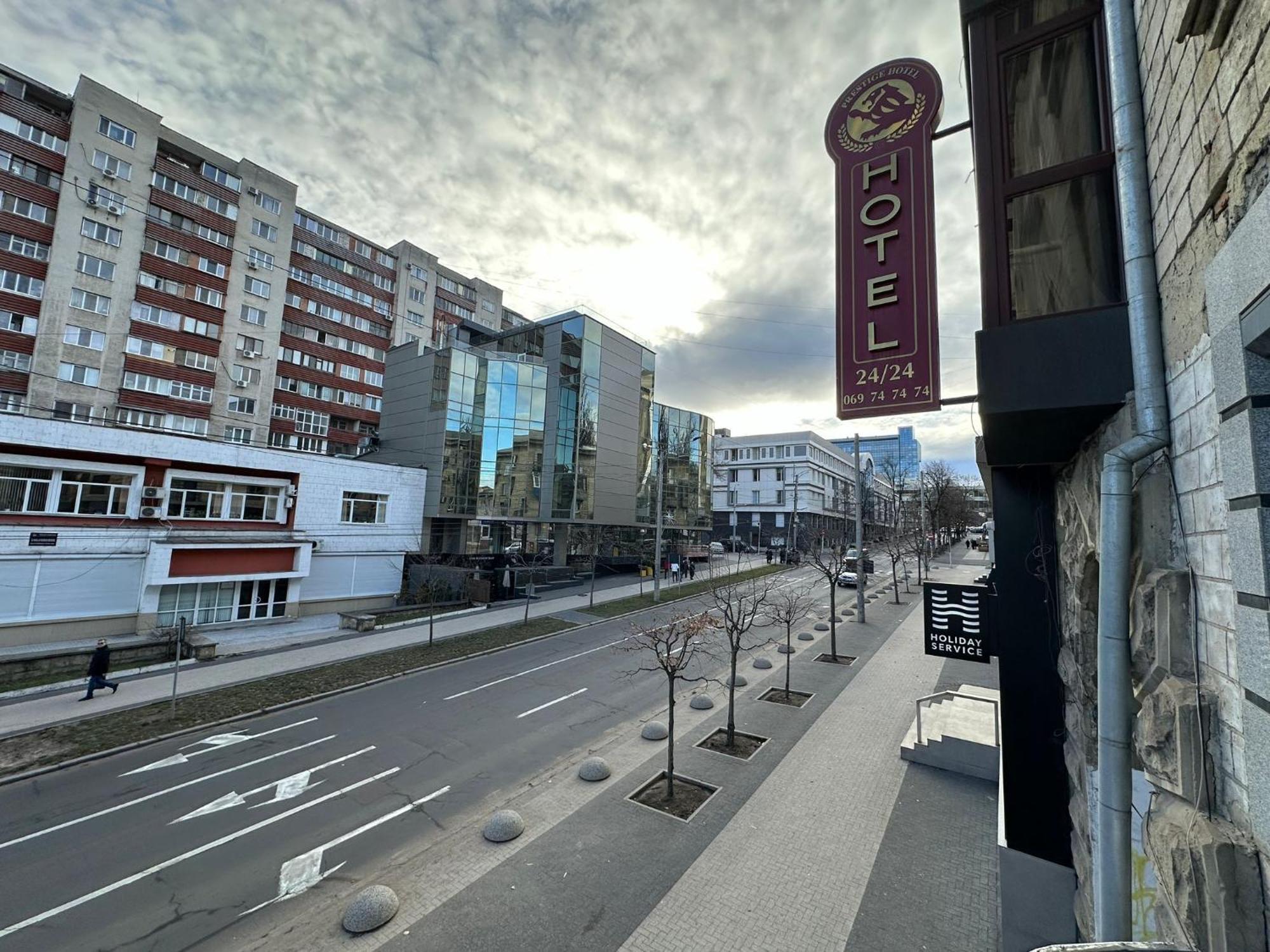 Prestige Apart-Hotel Chisinau Bagian luar foto