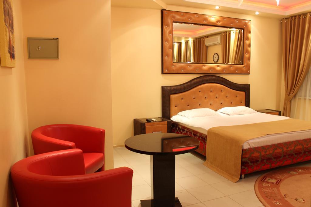 Prestige Apart-Hotel Chisinau Bagian luar foto